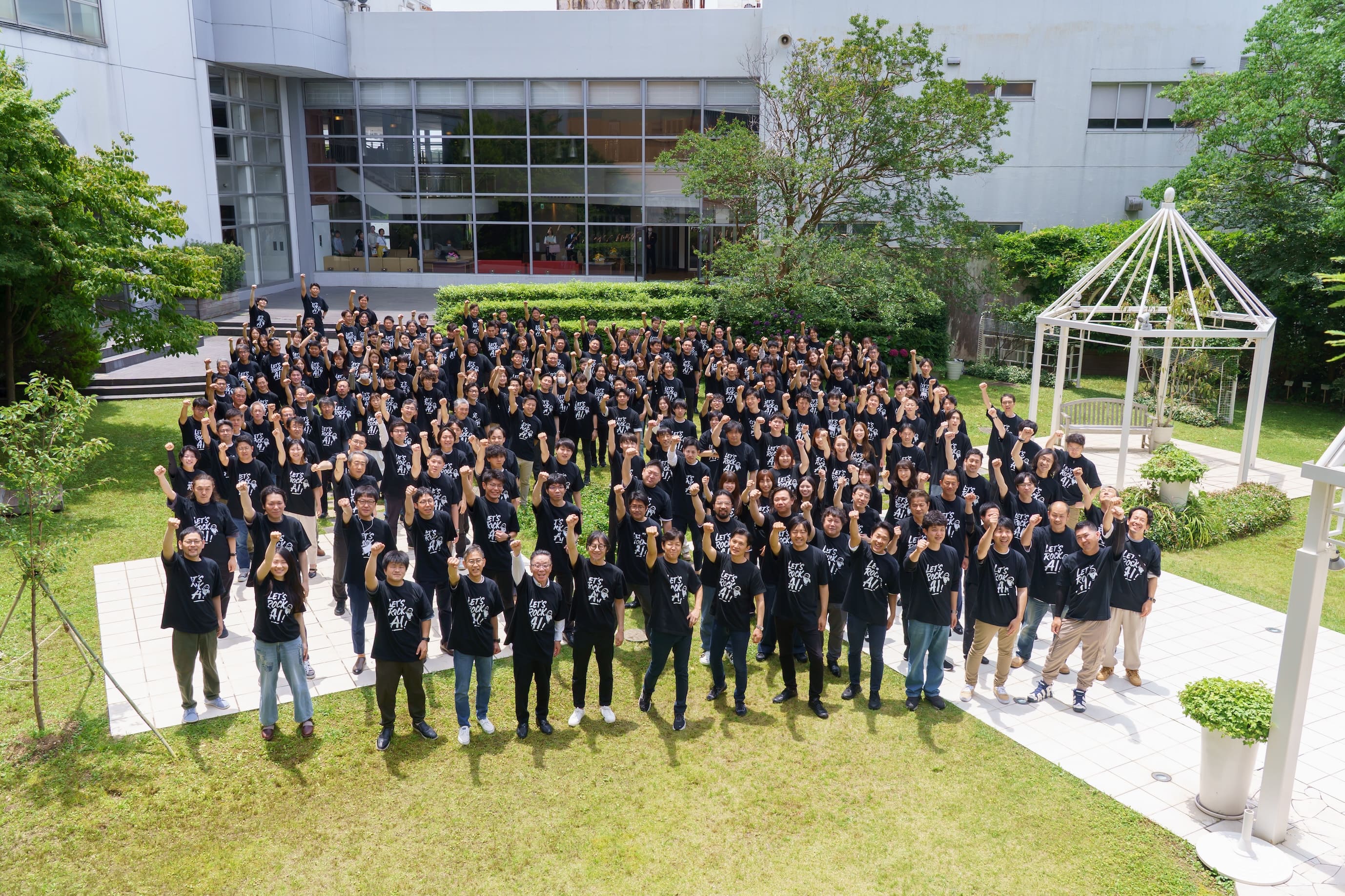 社員総会2025集合写真.jpg